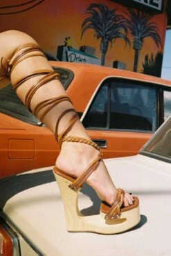 MAZES -Jeffrey Campbell Store mazes platform sandal dv 452577